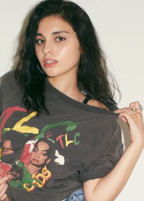 アベワダナ　ケニシャ